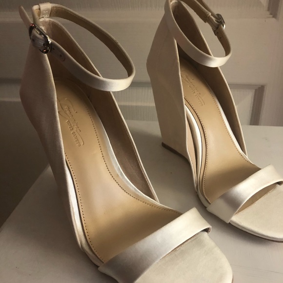 Wedge Sandal - Picture 3 of 5